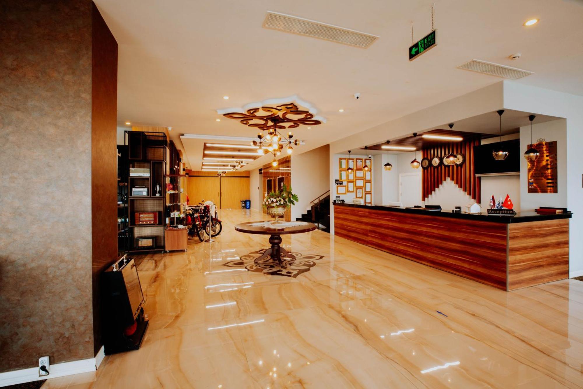 Karpalas City Hotel & Spa Bolu Eksteriør billede