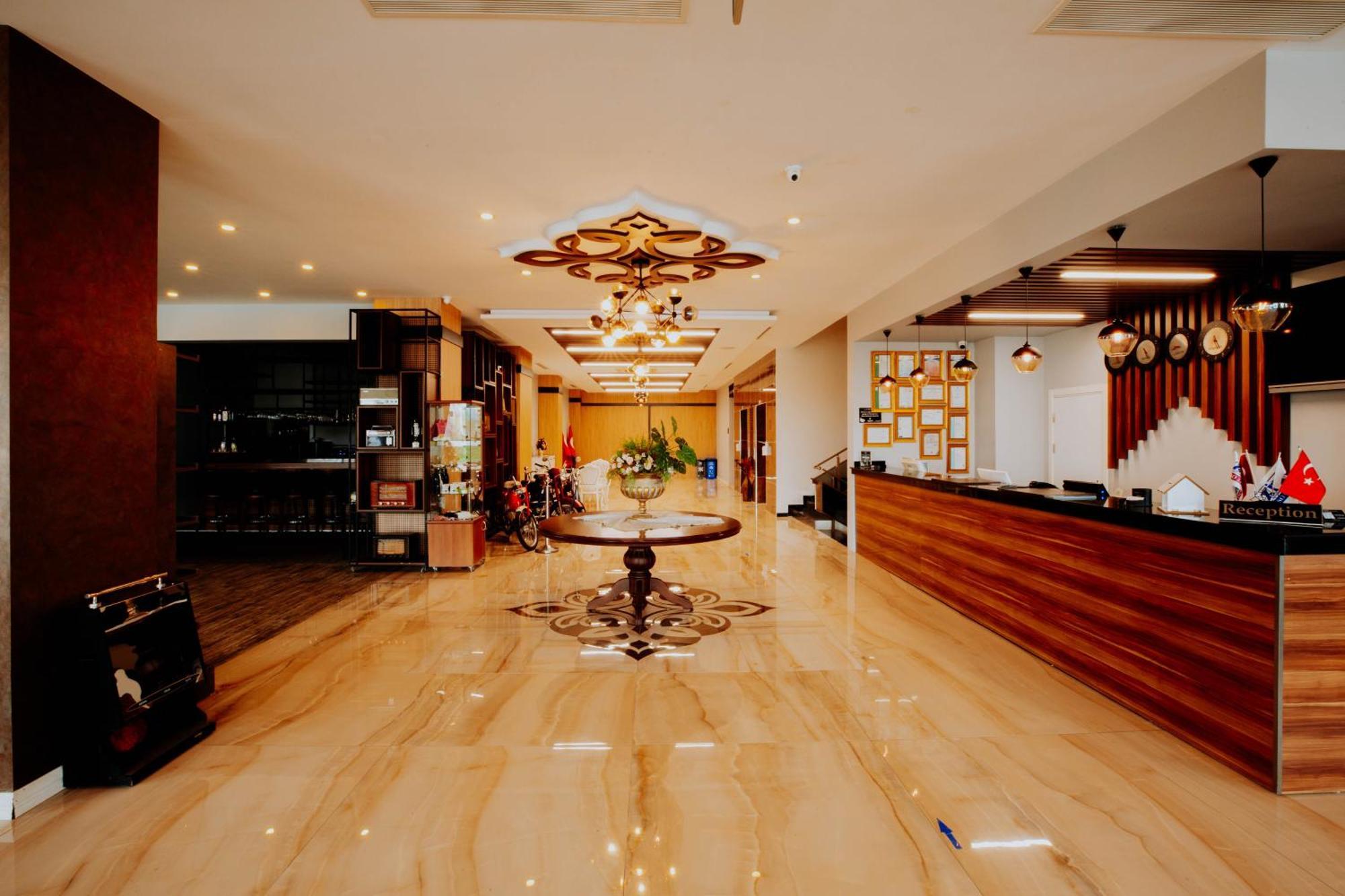 Karpalas City Hotel & Spa Bolu Eksteriør billede